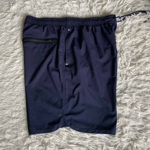 Reebok Shorts - Picture 2 of 12